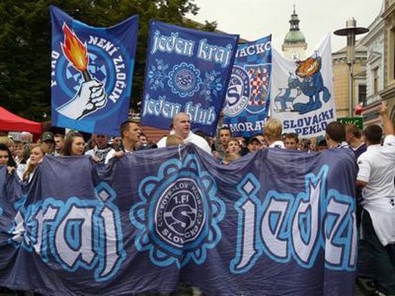 Slovácko má za sebou historicky první pochod na fotbal...